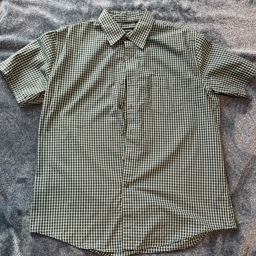 Men’s Short Sleeve Button Down